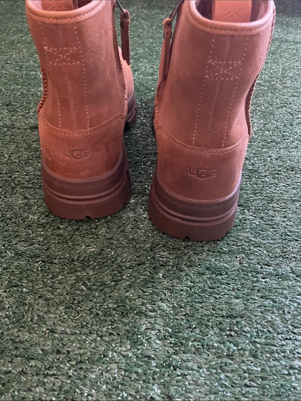 UGG Men’s Size 9 Skyview Classic Pull On Boots Chestnut Suede Waterproof 1135017
